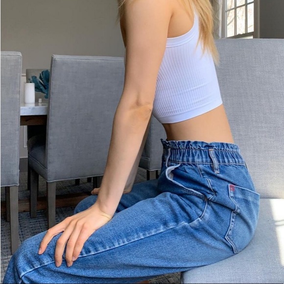 BDG Pull-On High-Waisted Mom Jean – Light Wash - Picture 6 of 9